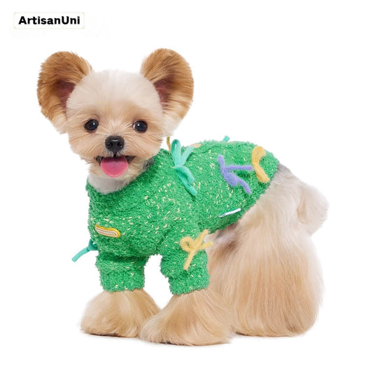 ArtisanUni Christmas green sweater