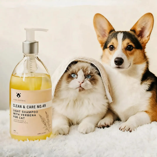 Pet shower gel shampoo for cats & dogs